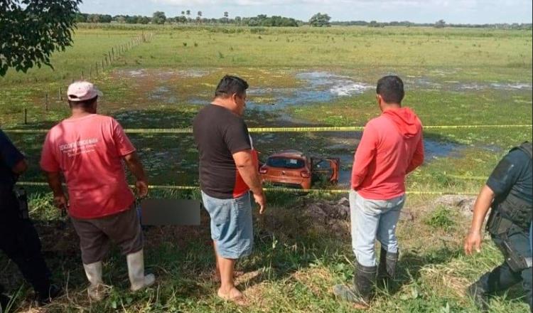 Fallecen hermanas en un popal en accidente automovilístico en Jonuta