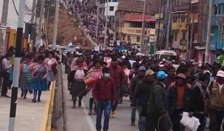 Manifestaciones en Perú por nueva presidenta dejan un muerto y 20 heridos