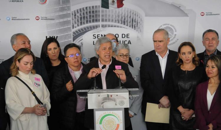 Emplaza Claudio X. González a Monreal a que se defina: democracia o autoritarismo