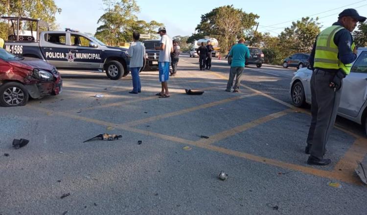 Carambola en la Cárdenas-Villahermosa deja 9 personas lesionadas