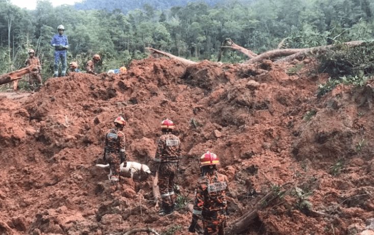 16 muertos y 17 desaparecidos deja deslizamiento de tierra en Malasia