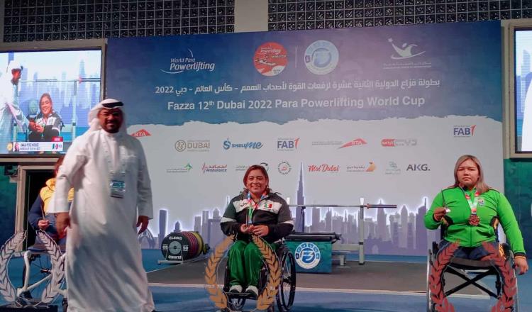 Paralímpica Amalia Pérez logra medalla de oro en la Copa del Mundo de levantamiento de pesas