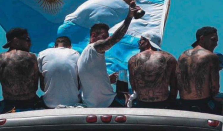 Caos en Argentina por celebración de Copa del Mundo; retiran a jugadores en helicóptero