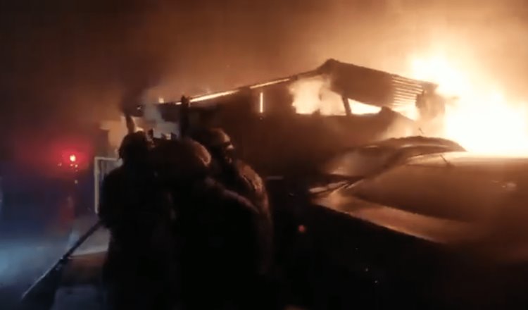 Incendio en Viña del Mar, Chile deja 2 muertos y 500 casas quemadas