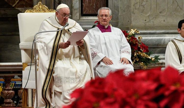 Dedica Papa Francisco Misa de Gallo para pedir por la paz