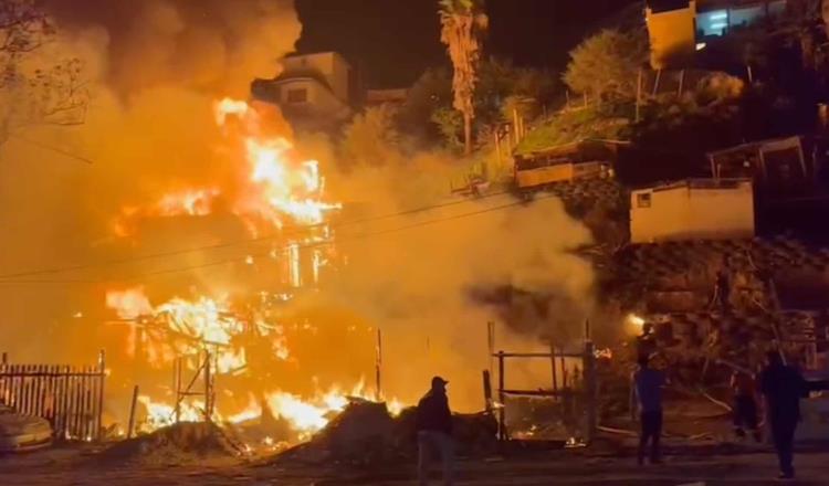 Se incendian 15 casas en Nochebuena en Tijuana