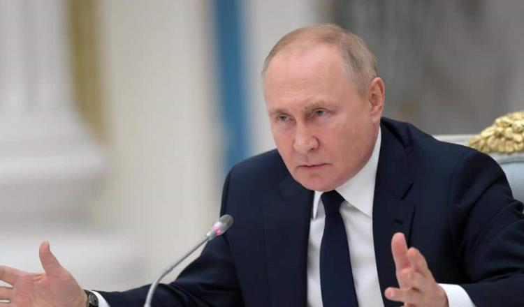 Acusa Putin a Occidente de querer acabar con Rusia