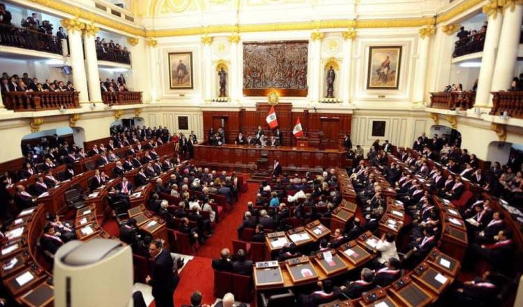Aprueba Congreso del Perú rechazar actos “de intromisión” de AMLO y Petro