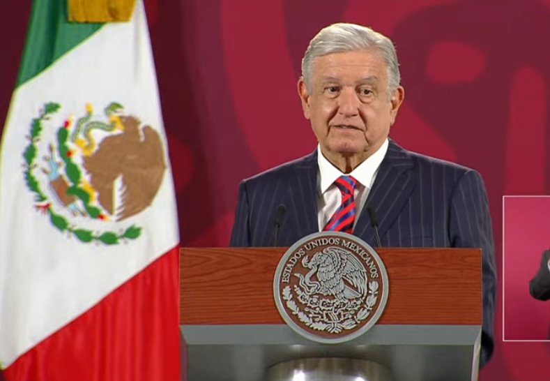 AMLO celebra a “Big Papi” por ingresar al salón de la fama y presume foto