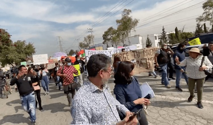 Marchan para exigir justicia para ‘Jorge Claudio’, vendedor de tamales atropellado en Izcalli