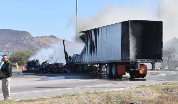 Registran quema de tráiler en Ciudad Obregón; cierran aeropuerto