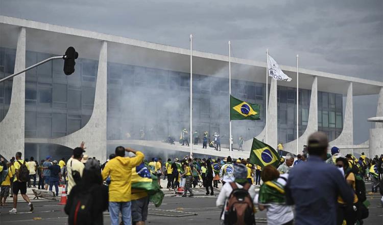 [VIDEO] Simpatizantes de Bolsonaro irrumpen en las sedes de los poderes de Brasil