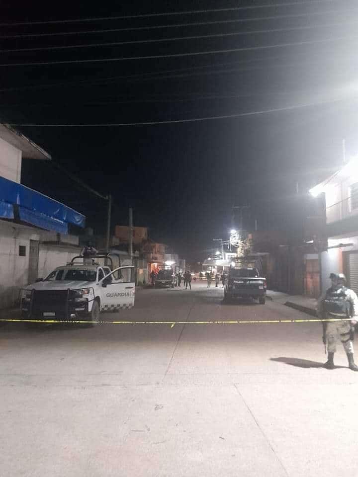 Motosicarios ejecutan a encargado de bar en Villa Benito Juárez, Macuspana