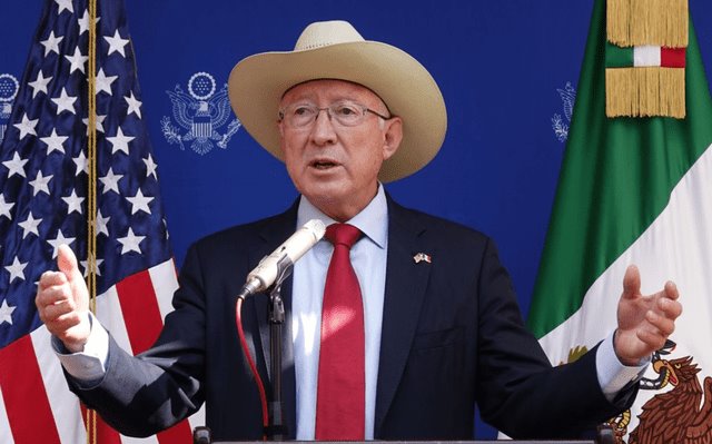 Evita Ken Salazar opinar de los dichos de Blinken sobre el control del narcotráfico en México