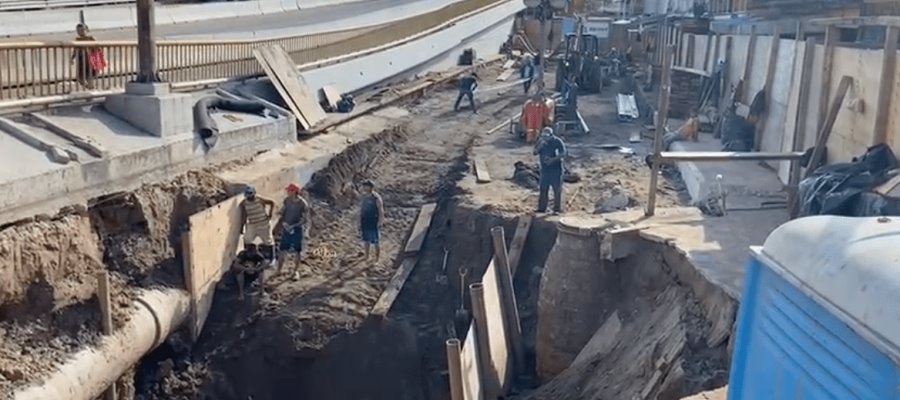 Avanza instalación de tubería en sitio donde se formó socavón en Ruiz Cortines