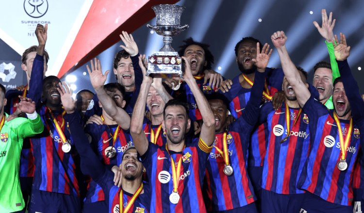 Barcelona se corona campeón de la Supercopa de España, golea 3-1 al Madrid