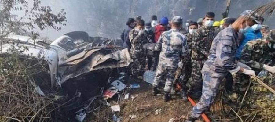 Se estrella avión en Nepal; hay 68 muertos