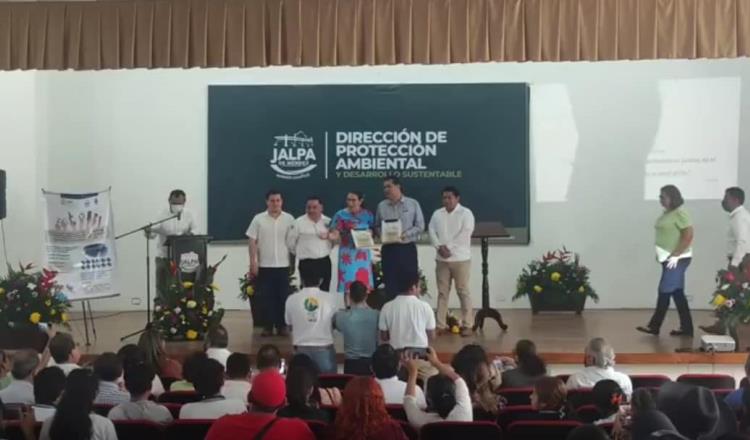 Entrega UJAT a Jalpa, estudio para un mejor manejo de residuos sólidos