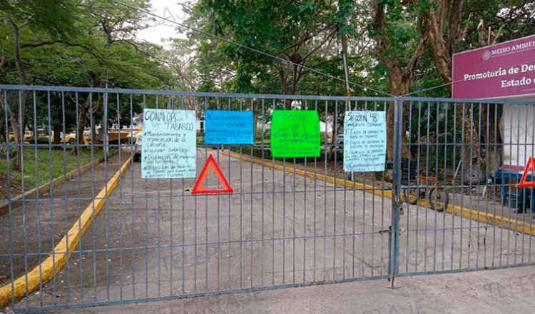 Trabajadores de Conafor toman por 6 horas instalaciones reclamando equipo para trabajar