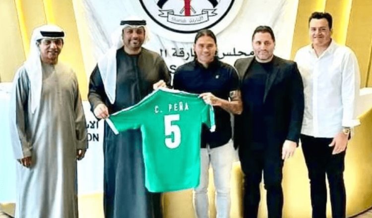 Gullit Peña llega al futbol de Emiratos Árabes