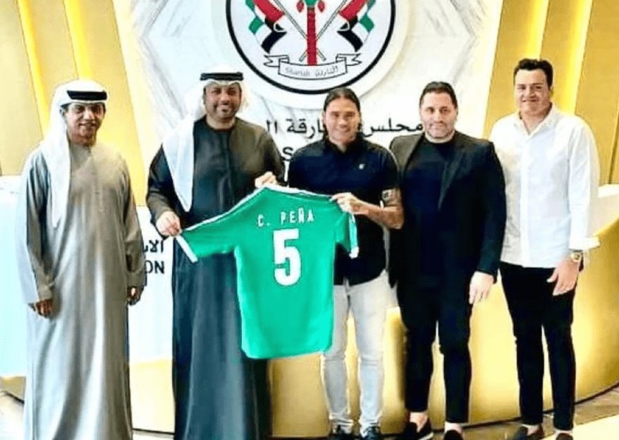 Gullit Peña llega al futbol de Emiratos Árabes