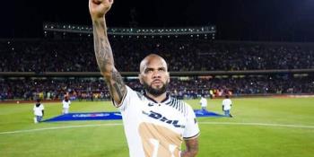 Siguen los problemas para Dani Alves; testigo declara que lo vio "tocar y manosear" a presunta víctima