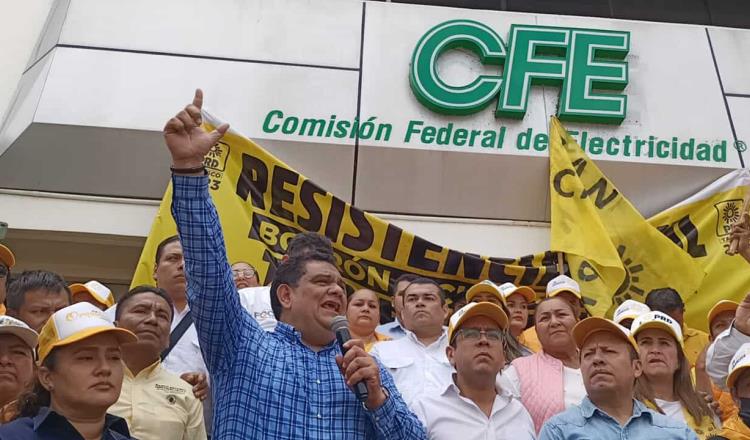 Marcha PRD y advierte que harán valer amparos de Resistencia Civil contra “cortes” y “trabajadores” de CFE