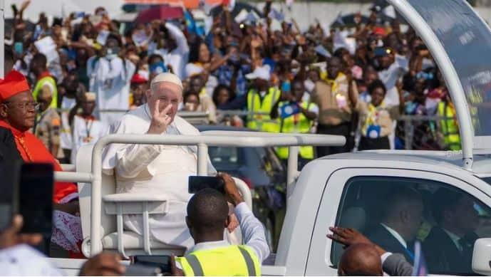 Más de un millón de fieles asisten a la misa del Papa Francisco en el Congo