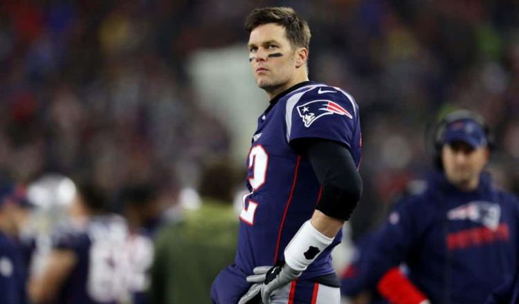 Dueño de Patriotas ofrece contrato de un año a Tom Brady para que se retire en su equipo