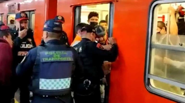 Otra vez el Metro... Ahora hombre pierde el dedo pulgar tras cerrarse la puerta