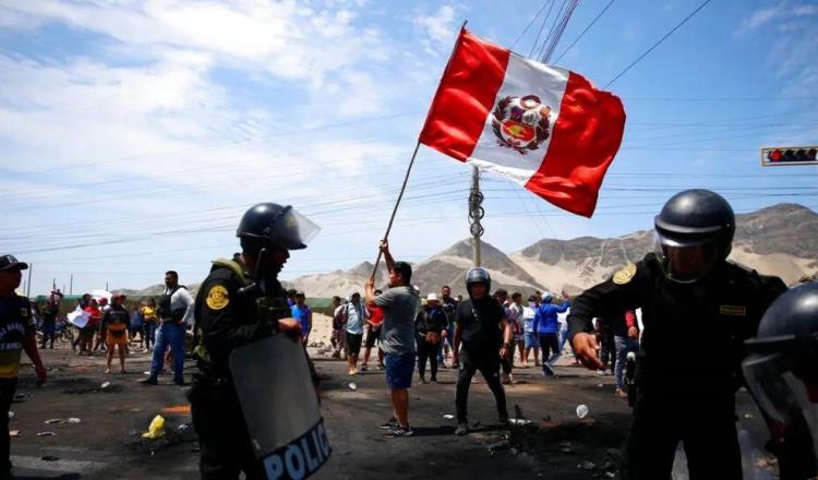 Por protestas, Dina Boluarte declara estado de emergencia en 7 regiones de Perú