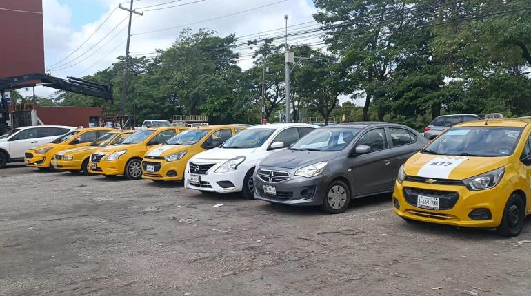 Semovi presiona a taxis amarillos para cambiar cromática: PRD