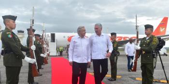 Recibe López Obrador en Campeche al presidente de Cuba; lo llama "huésped distinguido" 