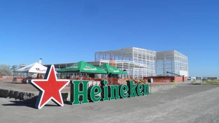 Anuncia Femsa desinversión en Heineken y nuevo plan de negocios