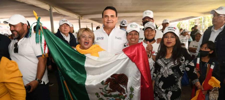 Silvano Aureoles inicia caravana desde Michoacán a la CDMX en defensa del INE