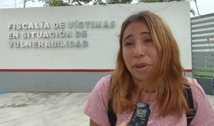 Tabasqueña reclama a su hija retenida en Estados Unidos por su abuela paterna