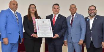 Senado de República Dominicana reconoce carrera política de ´Alito´