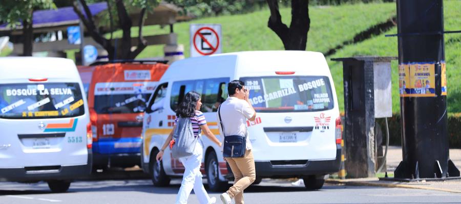 Denuncia Consejo Universitario abusos de transportistas, al no respetar tarifa de estudiantes