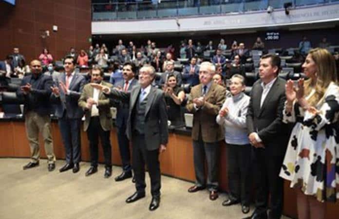 Alejandro Bichir toma protesta ante el Senado como nuevo embajador en Panamá