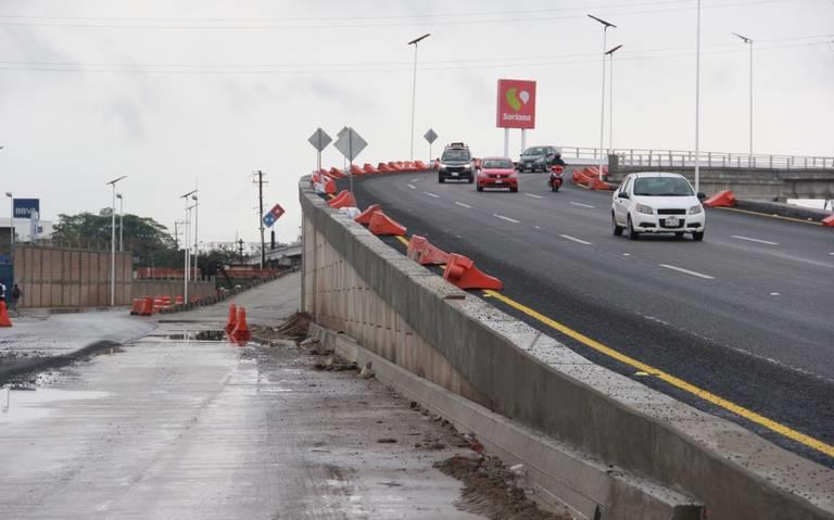 Instalan señaléticas en puente del distribuidor Guayabal