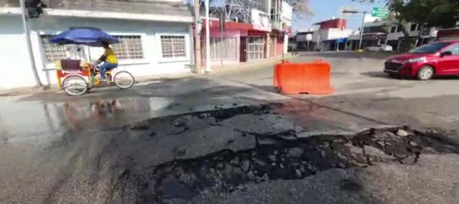 Reporta Centro, bajo control fuga de agua en el Reloj Floral