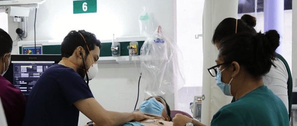 Busca IMSS a 5 mil 200 médicos especialistas para IMSS-Bienestar