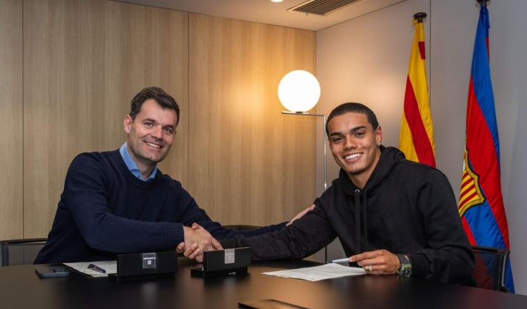 Hijo de Ronaldinho firma de manera oficial con el Barcelona