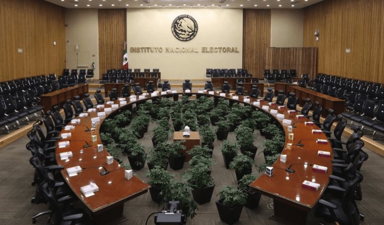 Avanzan 9 tabasqueños en busca de un espacio en Consejo del INE; Juan Correa queda fuera