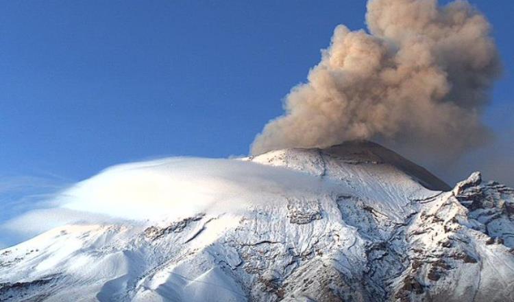 Reportan 127 exhalaciones del volcán Popocatépetl; alerta se encuentra en fase dos