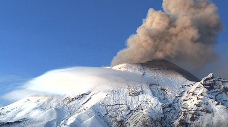 Reportan 127 exhalaciones del volcán Popocatépetl; alerta se encuentra en fase dos