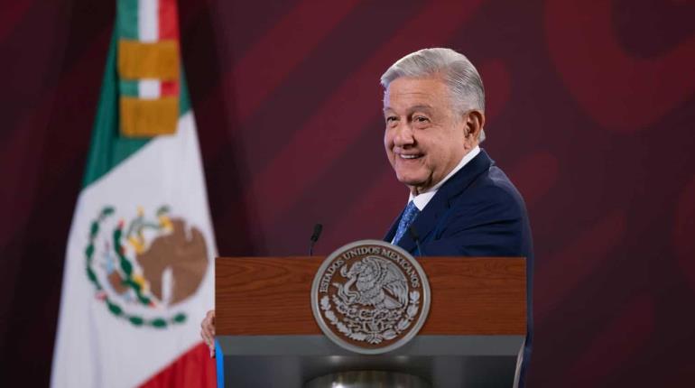 Advierte AMLO más concentraciones en el Zócalo si conservadores vuelven a convocar a manifestaciones