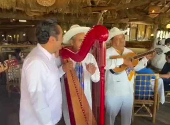 Sergio Gutiérrez Luna dedica copla veracruzana a Adán Augusto