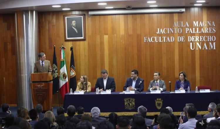 Chocan Lorenzo Córdova y Gutiérrez Luna en foro de la UNAM
