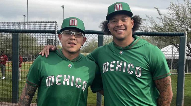 Julio Urías reportó con México para el Clásico Mundial